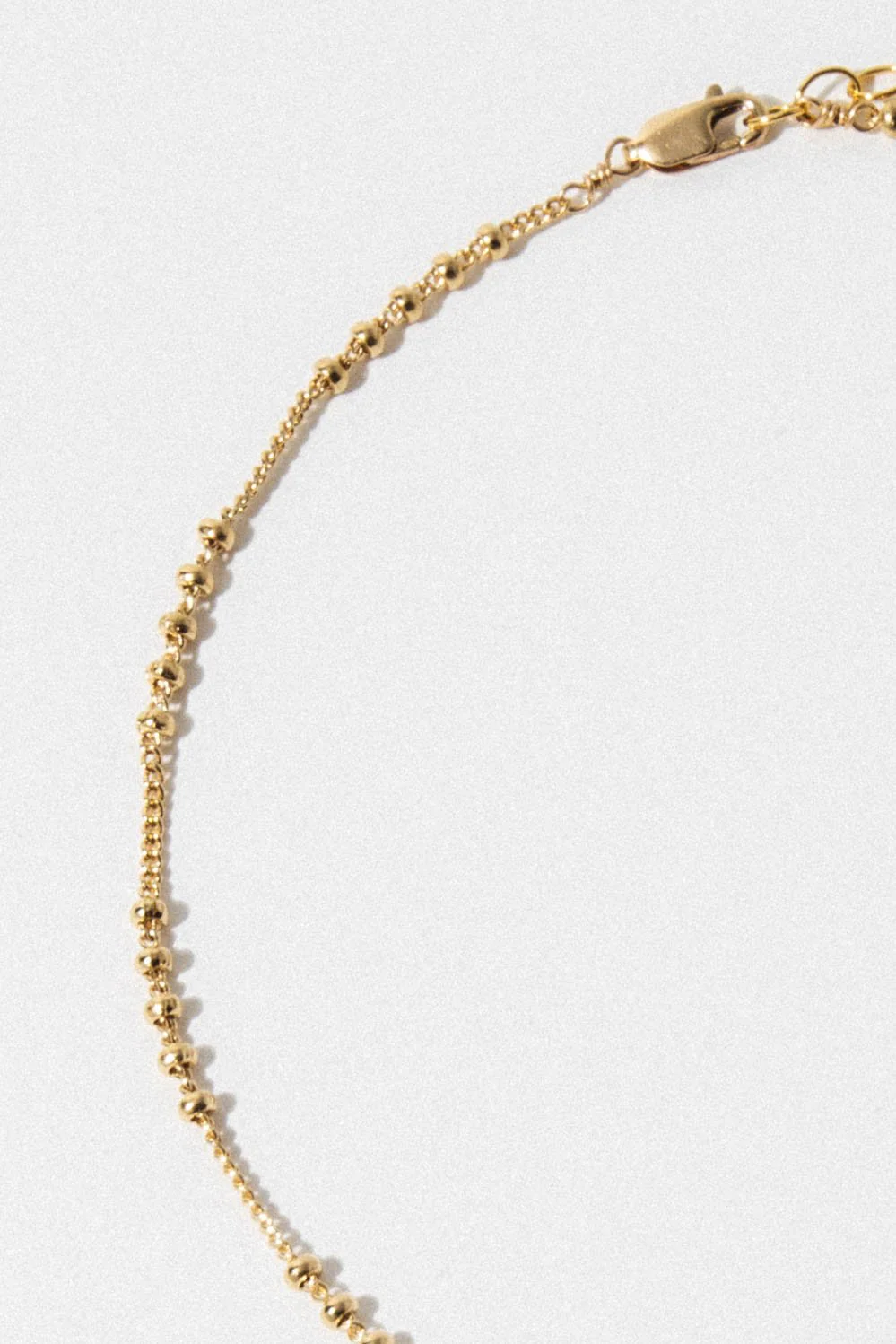 Elegant Vintage-Inspired Pendant Necklace