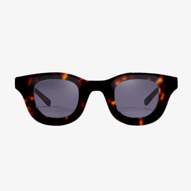 Chic Tortoise Shell Sunglasses